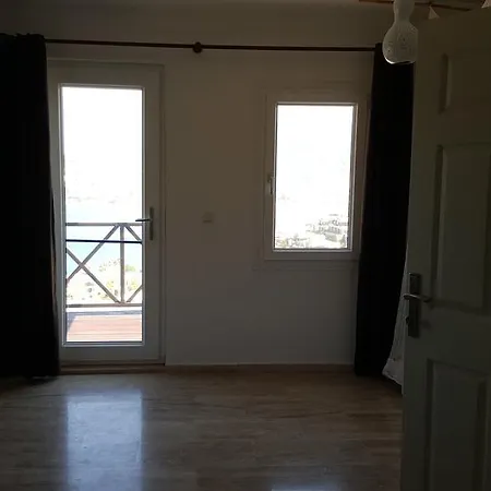 Bodrum Ozel Havuzlu Mustakil Tripleks *