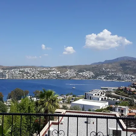 Bodrum Ozel Havuzlu Mustakil Tripleks Villa