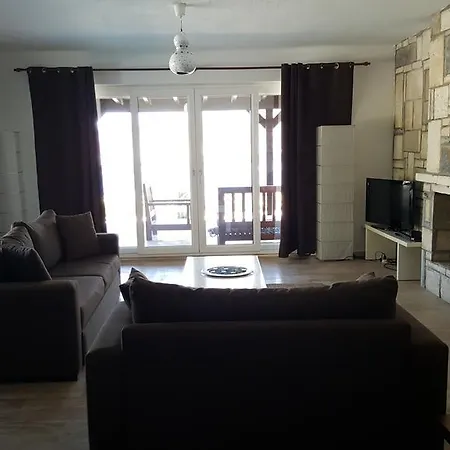 Bodrum Ozel Havuzlu Mustakil Tripleks Βίλα