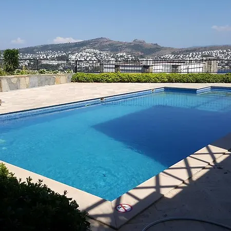 Bodrum Ozel Havuzlu Mustakil Tripleks