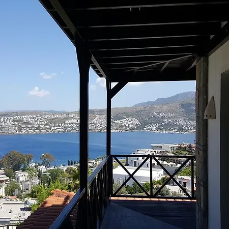 Bodrum Ozel Havuzlu Mustakil Tripleks * Gundogan (Bodrum)